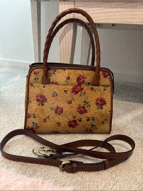 Patricia Nash med satchel